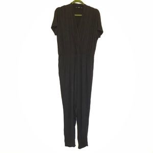 Kate & Mallory Black Short Sleeve Romper- Sz L